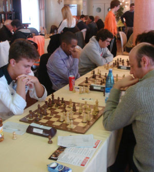 A sinistra il maestro FIDE Federico Boscolo al Torneo internazionale di Chioggia